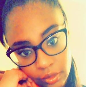 Meet your Posher, Jasmine